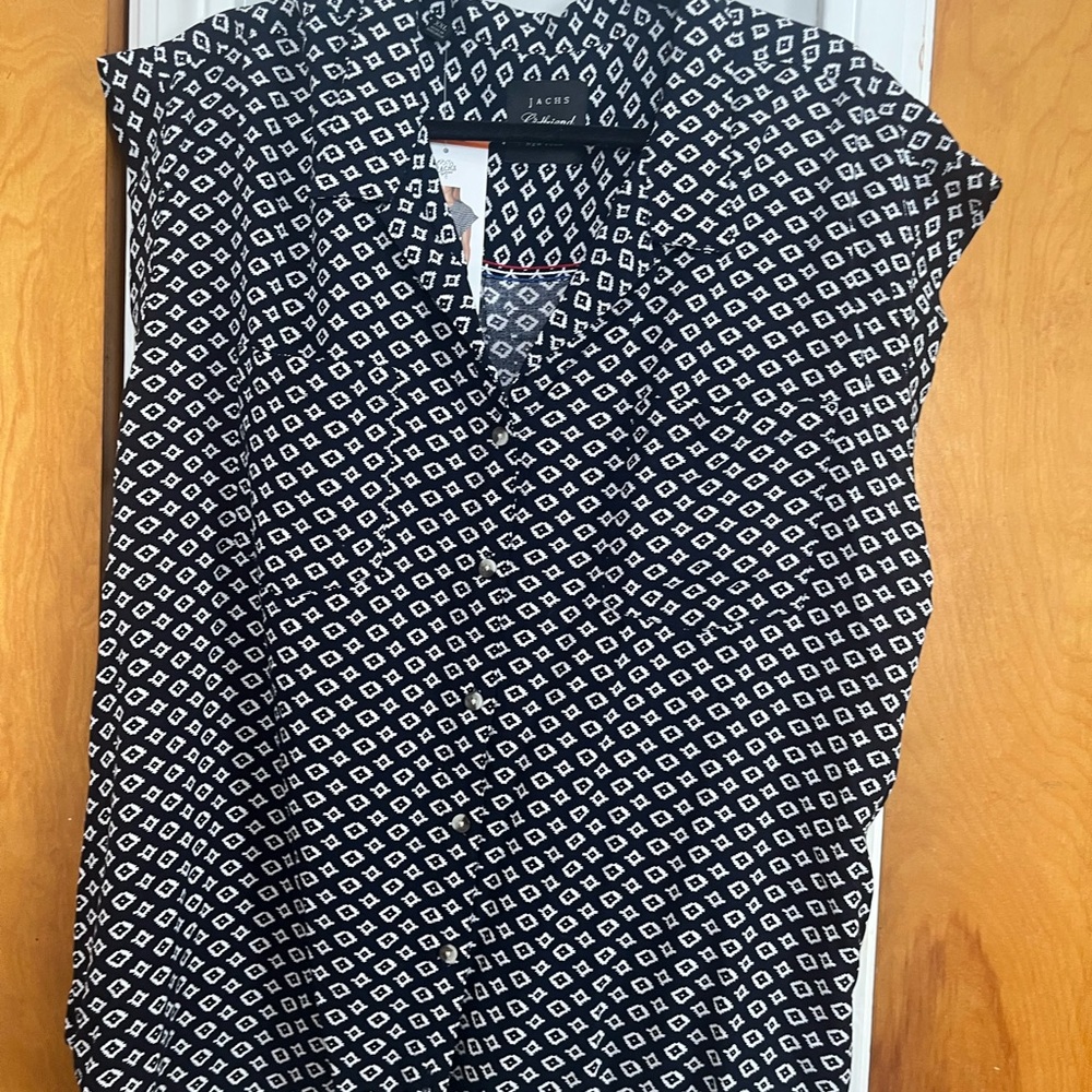 Black and White Patterned Women's Top